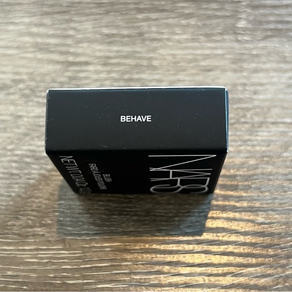 NARS Blush in Behave - Picture 2 of 2